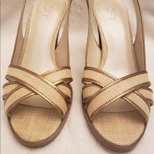 Ann Taylor Loft - Shelly - Size 7.5 - Cream Colored